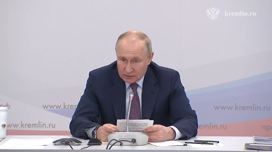 Путин рассказал, что из-за непогоды не смог прилететь в Североморск