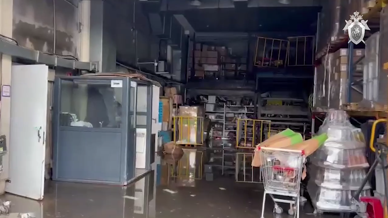 В московском ТЦ изымают документацию после смертоносного потопа из кипятка