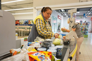 Самая большая сфера деятельности в России: Отмечаем День работника торговли 