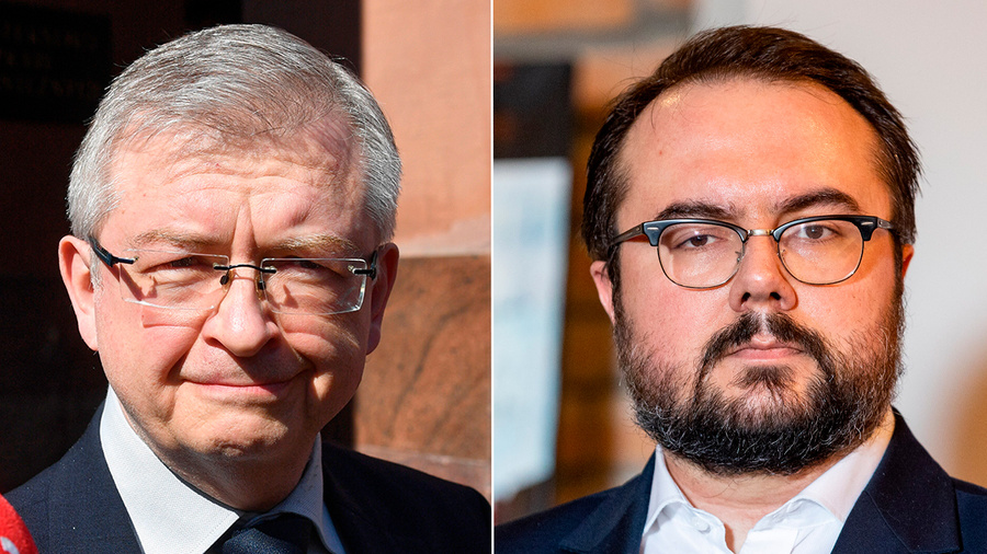 Посол РФ в Варшаве Сергей Андреев и замминистра иностранных дел Польши Павел Яблоньски (слева направо). Обложка © ТАСС / EPA / RADEK PIETRUSZKA / Zuma