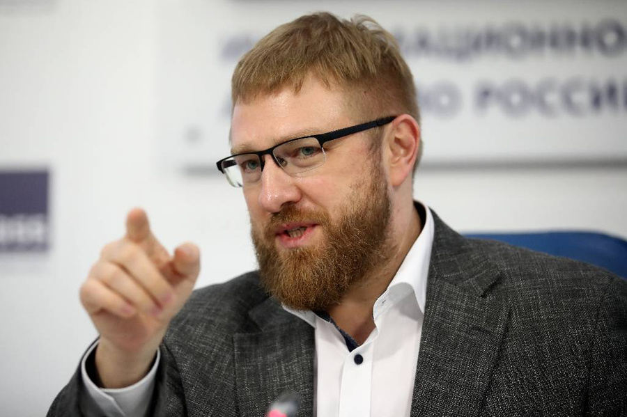 Малькевич: Киев пытается компенсировать провал на фронте ...