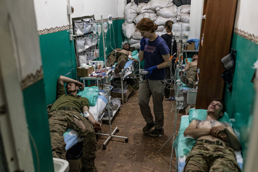 Раненые солдаты ВСУ. Фото © Getty Images / Anadolu