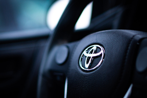В Японии почти все заводы Toyota приостановили работу из-за сбоя