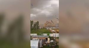 Мощный ураган в Казани сносил крыши и обрывал провода