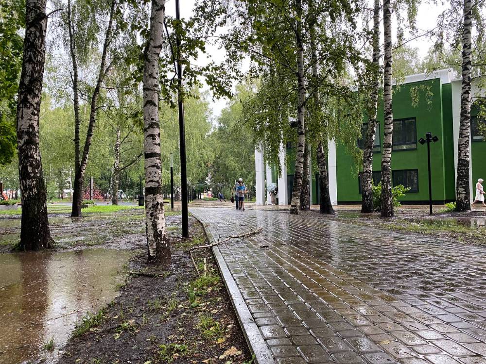 В Нижнем Новгороде детей во время урагана не впустили в Дом народного единства