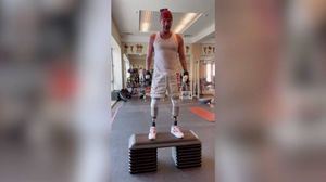 "Стою, стою, стою!": Костомаров показал, как преодолевает новую высоту на протезах
