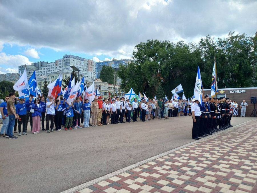 Команда самарского филиала фонда "Защитники Отечества" приняла участие в праздновании Дня Военно-морского флота. Фото © Telegram / Защитники Отечества