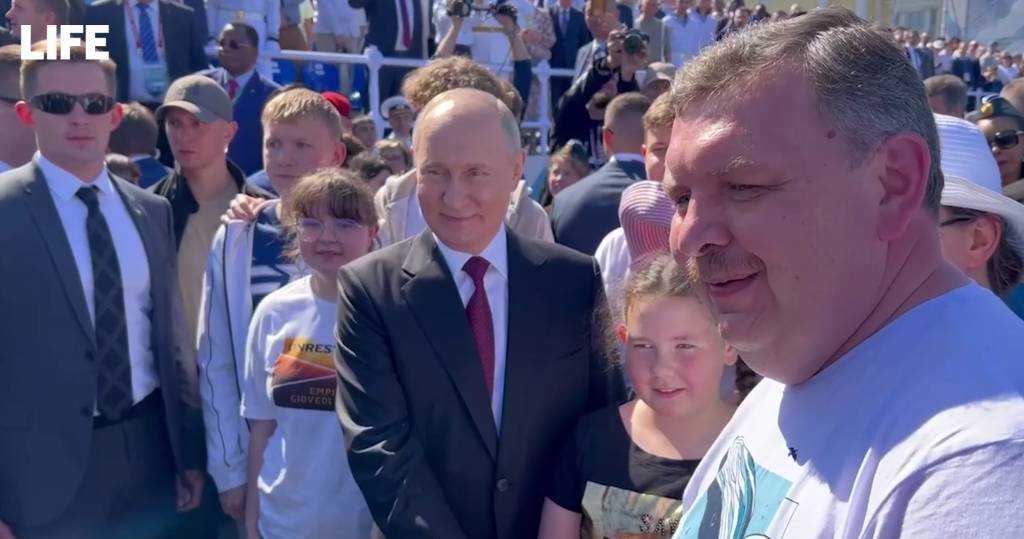 "Взрыв мозга": Многодетный отец рассказал об эмоциях после рукопожатия с Путиным