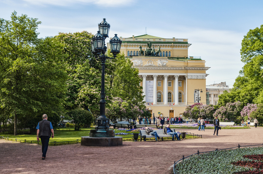 Обложка © Shutterstock