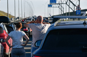 Аксёнов доложил Путину о риске новой пробки на Крымском мосту в августе