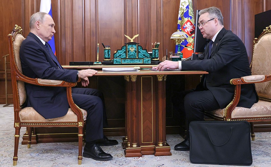 Глава Ставрополья пообещал привезти Путину картошку "вкуснее, чем в Белоруссии"
