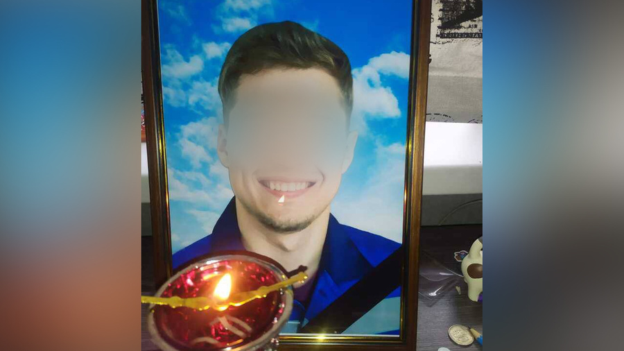 21-летний сотрудник Кирилл, скончавшийся после вспышки инфекции в распределительном центре маркетплейса Ozon в Екатеринбурге. Обложка t.me / "SHOT-Проверка"
