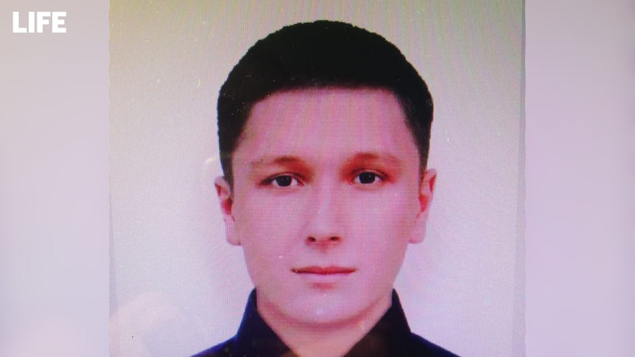 Ориентировка на сотрудника полиции Дмитрия Саяпина. Обложка © LIFE