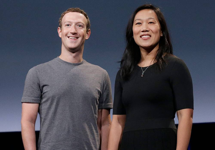 Марк Цукерберг и его жена Присцилла Чан. Обложка © ТАСС / AP / Jeff Chiu