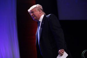 Обвинение хочет ускорить рассмотрение нового дела против Трампа