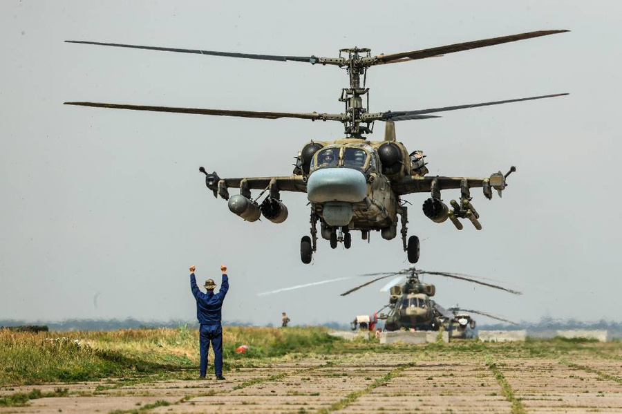 Российской авиацией поражены места скопления живой силы и техники ВСУ. Фото © ТАСС / Александр Полегенько