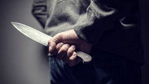 Россиянин уговорил 17-летнего сына выпить с ним пива и исполосовал ножом