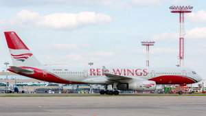 Больше тысячи россиян застряли в Турции из-за отмены рейсов Red Wings