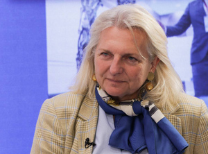 Бывшая глава МИД Австрии Кнайсль призналась, что получает зарплату в рублях