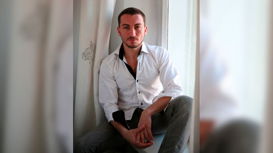 Карен Шаинян*. Обложка © VK / Karen Shainyan*