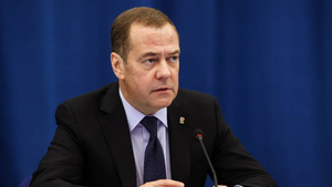 Медведев назвал неизбежным поражение Запада на Украине