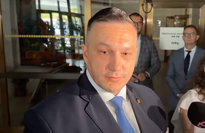 Главу разведки Словакии Алача задержали по обвинению в превышении полномочий