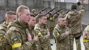 Премьер Украины обещал ускорить строительство военного кладбища в Киеве