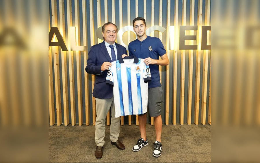 Арсен Захарян стал игроком "Реал Сосьедада". Обложка © Twitter / Real Sociedad Fútbol