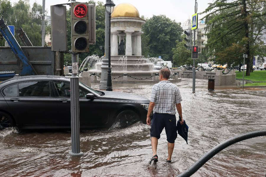 По словам астролога Тамары Глобы, август 2023 года станет временем бушующей погодной стихии. Фото © ТАСС / Щербак Александр
