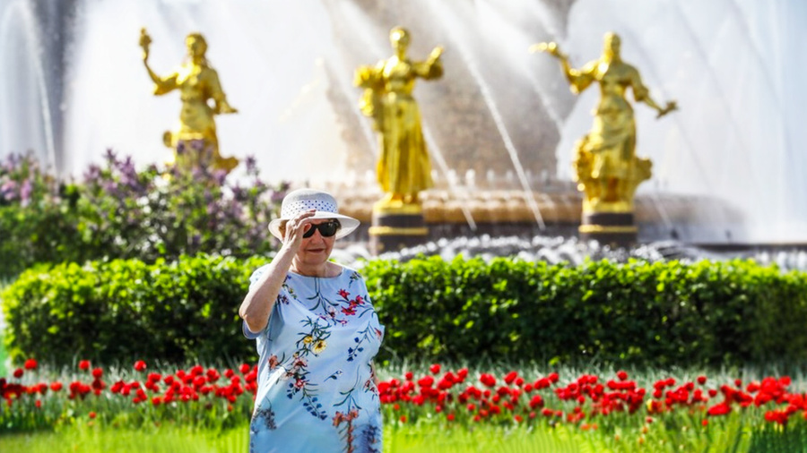 Стало известно, кому повысят пенсию в августе. Обложка © Агентство городских новостей "Москва" / Софья Сандурская