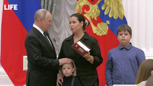 Путин пообщался с вдовами погибших в ходе спецоперации Героев России