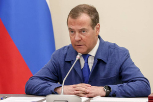 "Раньше убивали": Медведев с сарказмом заметил, что Трампу ещё повезло с уголовным делом