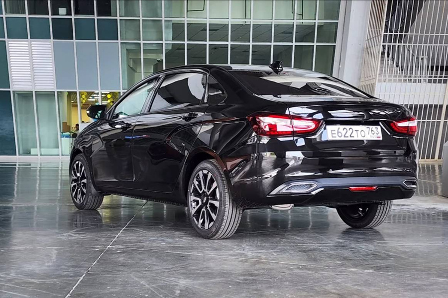 Lada Vesta Aura. Обложка © АвтоВАЗ