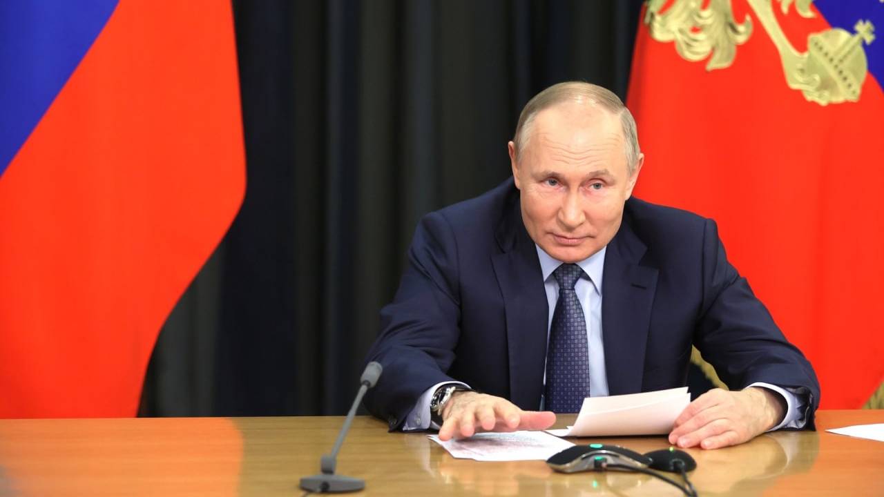 Путин сравнил 1 сентября с Новым годом