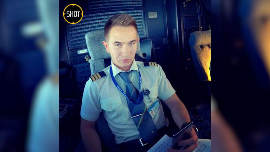 Второй пилот Рустам Каримов. Фото © t.me / SHOT