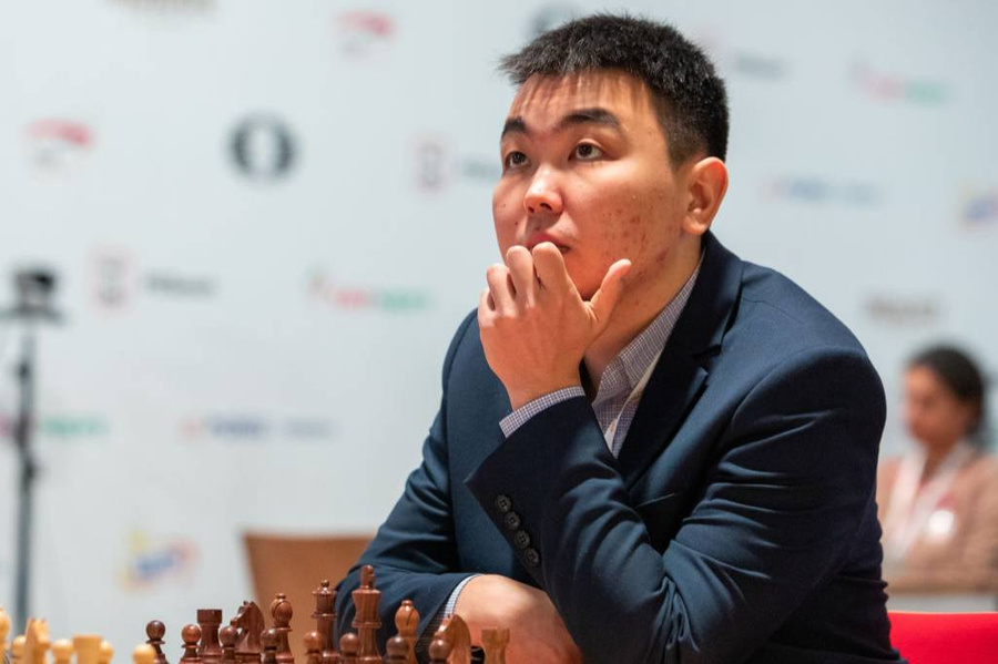 Шахматист Санан Сюгиров. Обложка © Getty Images / Foto Olimpik