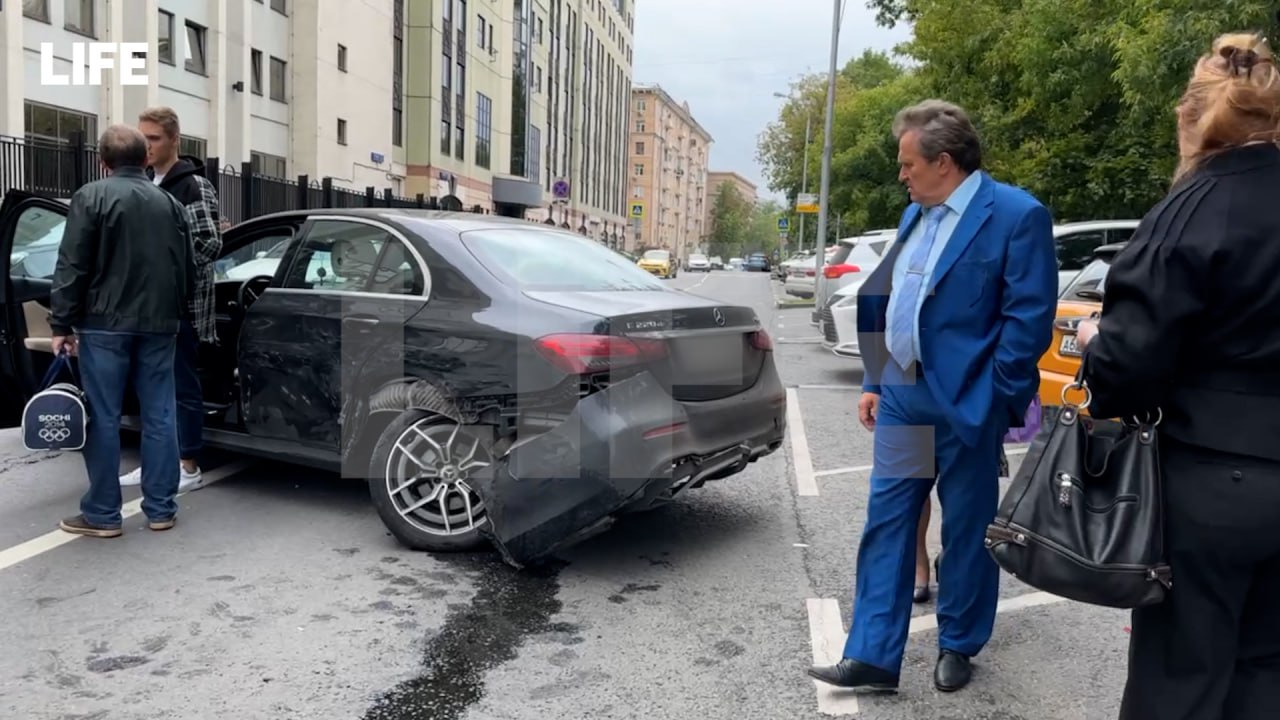 Депутат Госдумы Гурулёв после ДТП в Москве заявил, что с ним всё в порядке