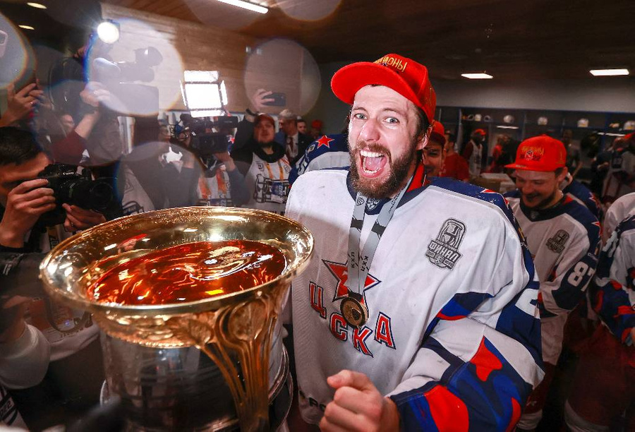 Хоккеист Иван Федотов. Фото © ТАСС / Сергей Фадеичев