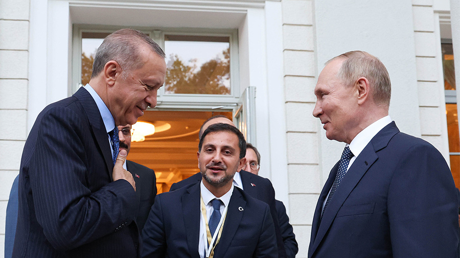 <p>Συνάντηση του Ρώσου Προέδρου Βλαντιμίρ Πούτιν και του Τούρκου Προέδρου Ρετζέπ Ταγίπ Ερντογάν στο Σότσι.  Εξώφυλλο © TASS / Vyacheslav Prokofiev</p>