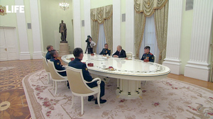 Песков: Путин общается не только с командирами СВО, но и с солдатами