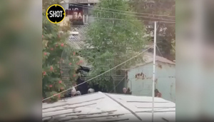 В Ноябрьске силовики готовятся штурмовать дом с вооружённым мужчиной