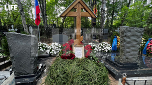 Фото могилы Пригожина на Пороховском кладбище © LIFE