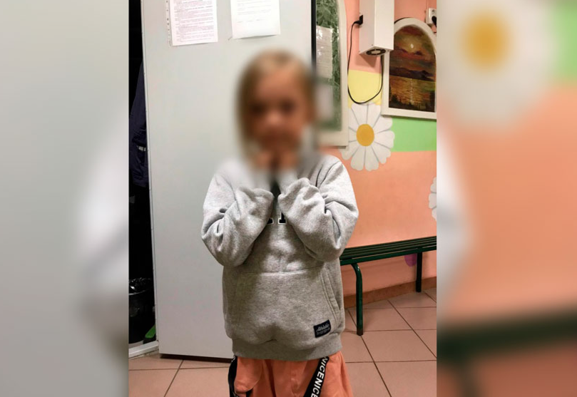 Полиция нашла маму девочки, которую отец бросил на площадке в Екатеринбурге