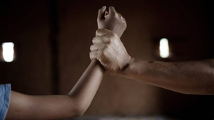 Мигрант похитил девушку в Калининградской области и пытался вывезти в Узбекистан