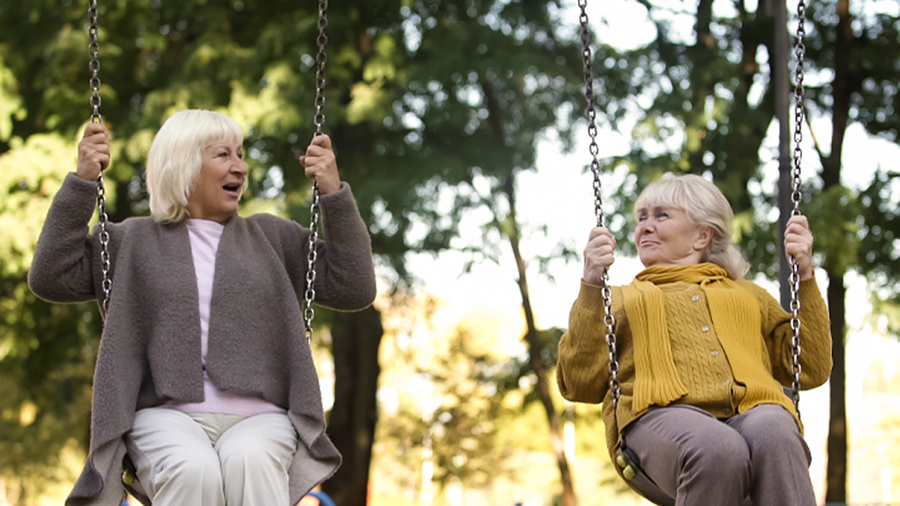 1 октября отмечается Международный день пожилых людей. Обложка © Shutterstock