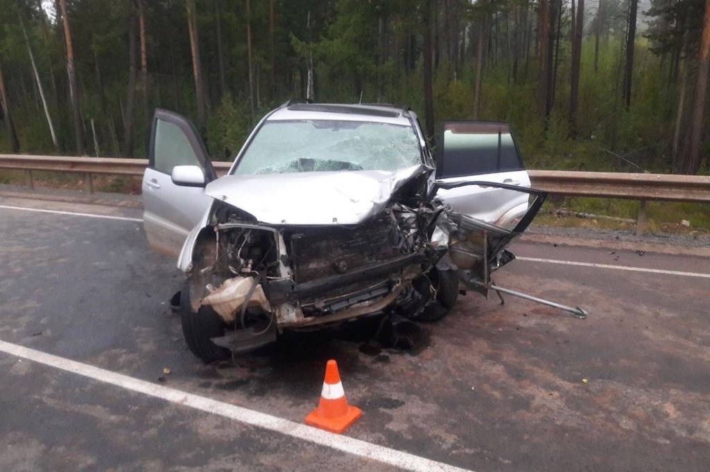 Водитель "Тойоты" устроил ДТП на встречке и чуть не убил пятерых детей под Иркутском