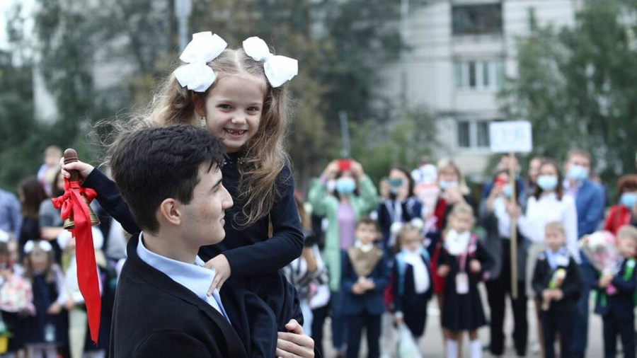 Во всех учебных заведениях России 1 сентября традиционно проходит День знаний. Фото © Агентство "Москва"/ Кирилл Зыков