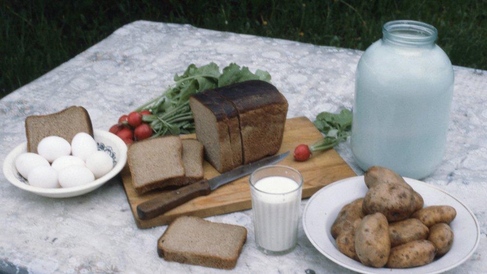 Уникальные кадры советских обедов — какие продукты больше всего любили в СССР. Фото © ТАСС / Максимов Павел