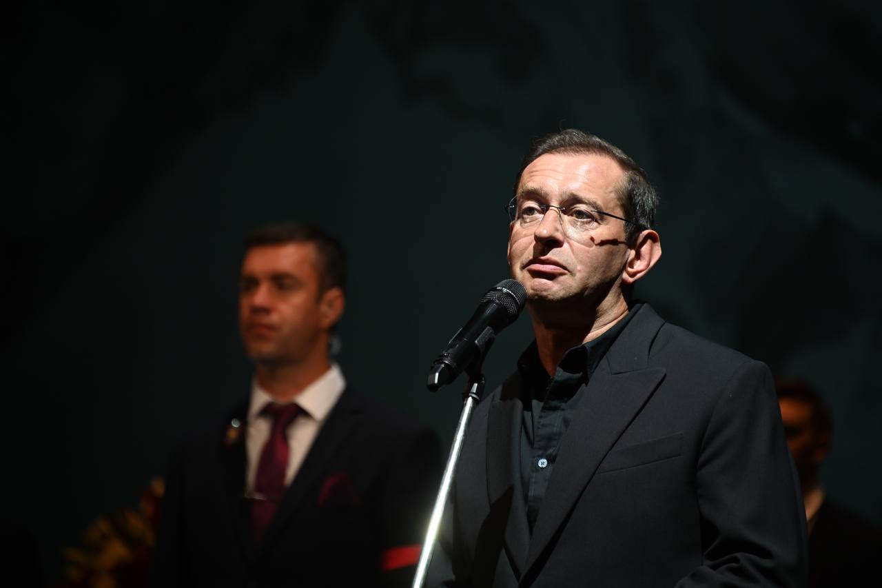 Константин Хабенский на церемонии прощания с Ириной Мирошниченко. Фото © LIFE / Павел Баранов