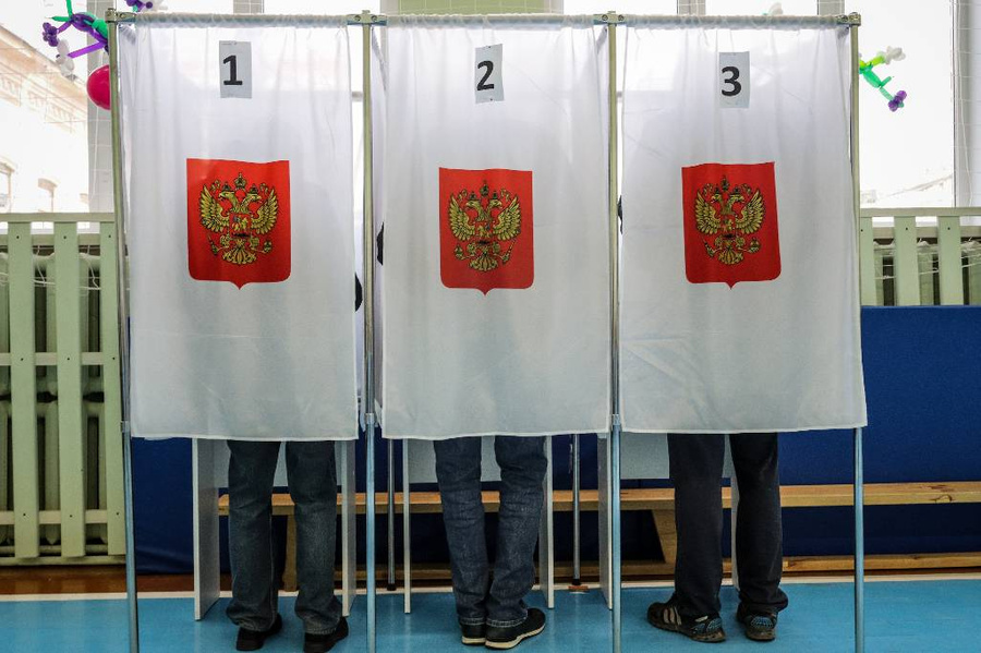 Выборы депутатов Госдумы VIII созыва прошли 17–19 сентября, завершившись в единый день голосования 19 сентября 2021 года. Спустя два года будет определена судьба освободившихся по разным причинам мандатов. Фото © ТАСС / URA.RU / Катерина Сычкова